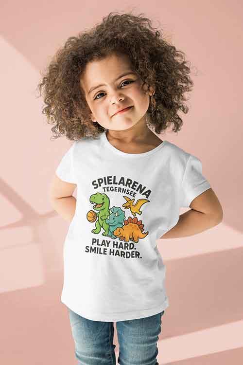 PLAY HARD. SMILE HARDER. T-Shirt weiß